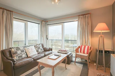 Licht appartement met terras in Oostduinkerke