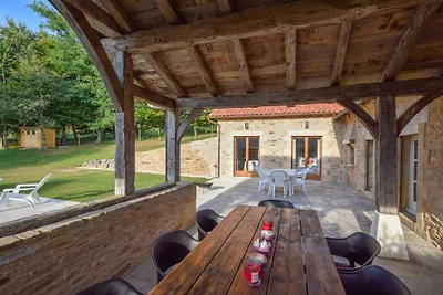 Accogliente chalet con piscina