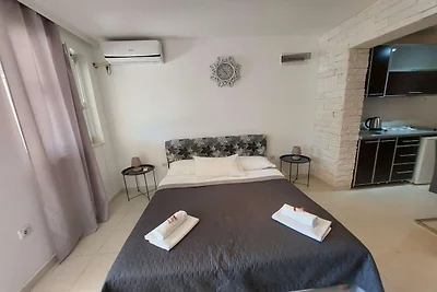 Studio Apartment With Sea View