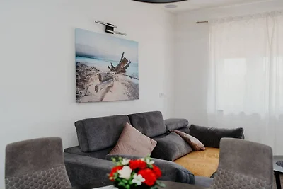 Modern Seget Vranjica Apartment with Terrace ...