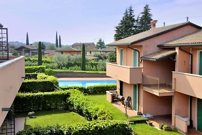 Schönes Appartement mit Garten und Kamin
