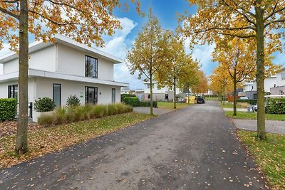 Moderne Villa in Harderwijk mit Whirlwanne