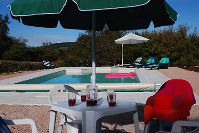 Geräumiges Ferienhaus mit Pool