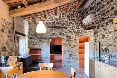 Appartement in La Garrotxa met uitzicht op he...