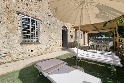 Serene apartment in Pietrasanta with private...
