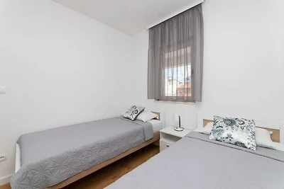 Villa Supetar Garden - Two Bedroom Apartment ...