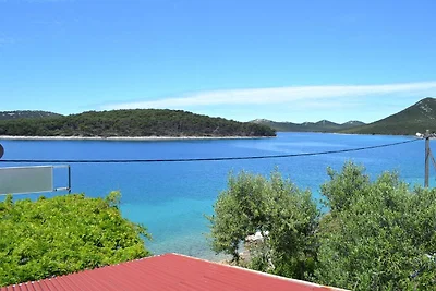 Appartamento a Molat con vista mare
