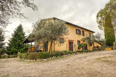 Abgeschiedenes Ferienhaus in Montefalco mit...