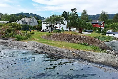 Kustenidylle im Hardangerfjord-By Traum