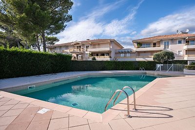 Modernes Ferienhaus in Saint-Raphaël mit eige...