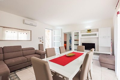 Villa indipendente per 10 persone con piscina...
