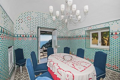 Moderne Villa in Positano mit Swimmingpool