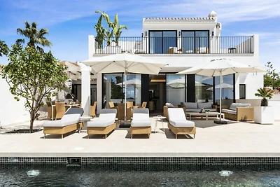 Villa in El Rosario met privéjacuzzi