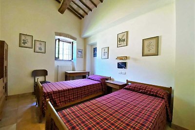 Mooie vakantiewoning in Assisi met een tuin