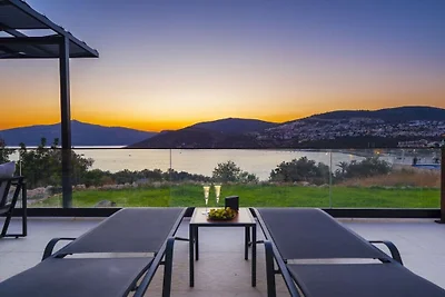 Villa a Kalkan con piscina