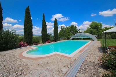 Luxuriöse Villa mit eigenem Swimmingpool in S...