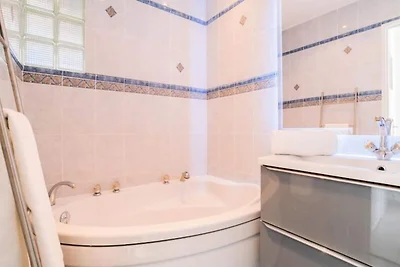 Appartamento a Cannes con piscina e vista sul...