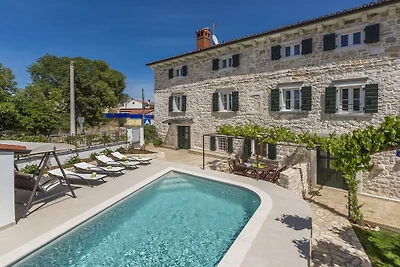 Villa in Poreč mit Schwimmbecken
