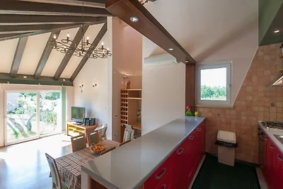 Charmantes Ferienhaus in Zaton mit Garten