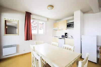 Budget-Apartment mit 2 Schlafzimmern (6...