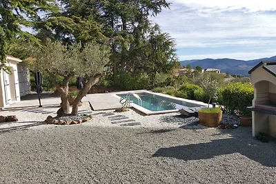 Villa in Berlou mit Swimmingpool