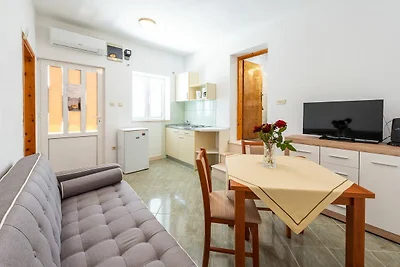 Apartments Lucija - One Bedroom Apartment wit...