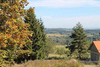 Comoda casa vacanze a Milire con foresta nell...