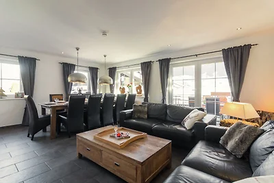 Luxuriöses Ferienhaus mit Terrasse in Tirol
