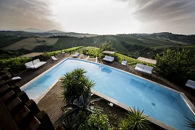 Appartamento con piscina in comune