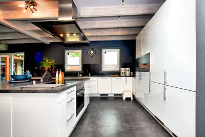 Ruhige Villa in Manhay mit Whirlpool