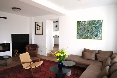 Lebhaftes Landhaus mit Gemeinschaftspool