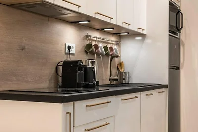 Luxuriöses 3-Zimmer-Apartment, 300 m von den ...