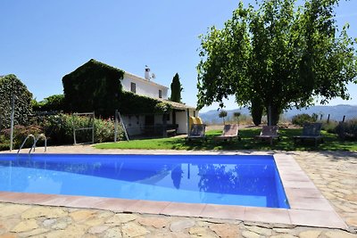 Lavish Cottage in Fuentes de Cesna with Pool