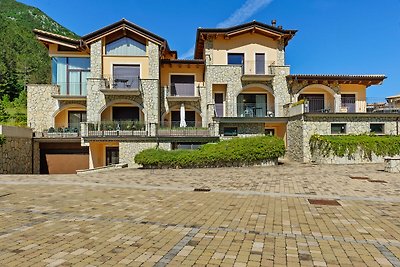 Herrliches Ferienhaus in Scanno mit Terrasse