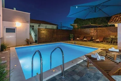 Villa mit 1 Schlafzimmer