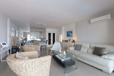 Apartment mit Meerblick in Roses in...
