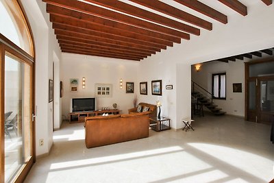Sprawling Villa with Pool at Sa Pobla Baleari...