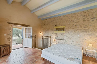 Villa in Les Mages mit Swimmingpool