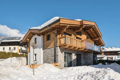 Sonniges Ferienhaus mit Sauna in Piesendorf