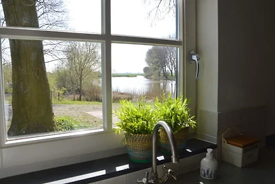 Ferienhaus in Drimmelen mit Garten