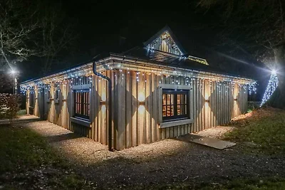 Geräumiges Ferienhaus im Wald