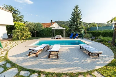 Villa in ibenik mit Swimmingpool