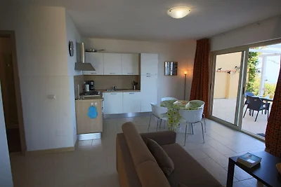 Gemütliche Wohnung in Parghelia mit Terrasse
