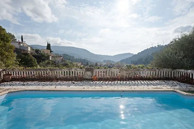 Ruhiges Haus in Drap mit Schwimmbad