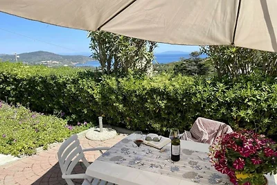 Wohnung in Capoliveri mit Garten