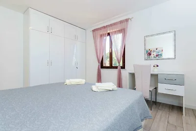 Apartment Veronika - One Bedroom Apartment wi...