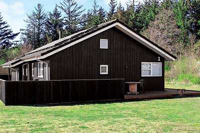 Geräumiges Cottage in Brovst mit Sauna