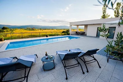Villa in Imotski mit Schwimmbecken