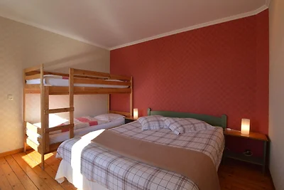 Idyllisches Cottage mit Sauna in Robertville