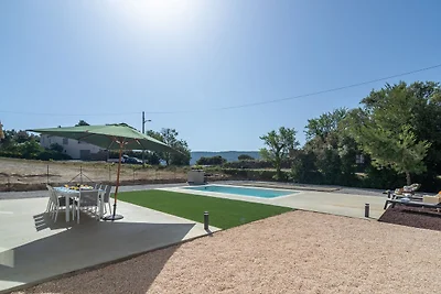 Villa contemporanea con piscina privata